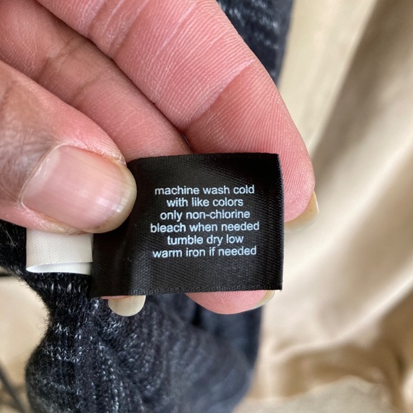 Lane Bryant Hi-Lo Cardigan Sweater, Black, size 14/16 - Picture 14 of 15